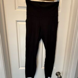 Lululemon Align Yoga pants n black with pockets size 6